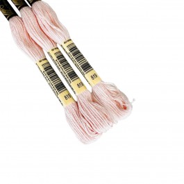 Нитки муліне DMC 819 (арт.117)