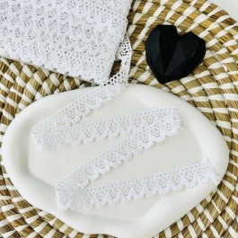 Мереживо бавовняне 2см білого кольору