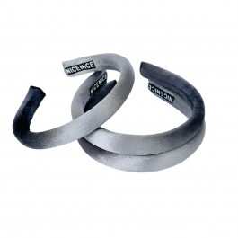 обруч об'ємний сірого кольору