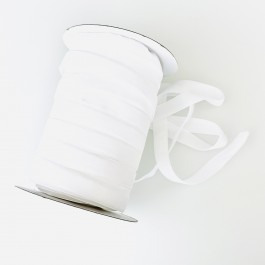 Оксамитова стрічка 1,5см білого кольору