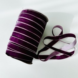 Оксамитова стрічка 1,5см темно фіолетового кольору