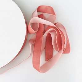 Оксамитова стрічка 2,5см темно персикового кольору