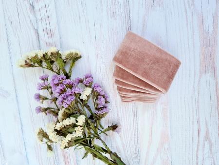 Оксамитова стрічка 4см темно пудрового кольору