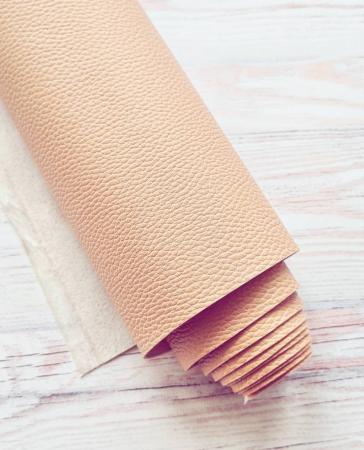 Еко шкіра "Натурель" персикового кольору, розмір 19,5х16см 