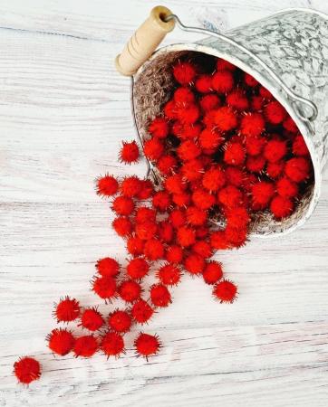 Помпони фетрові червоні з люрексом 1,5см (10шт)