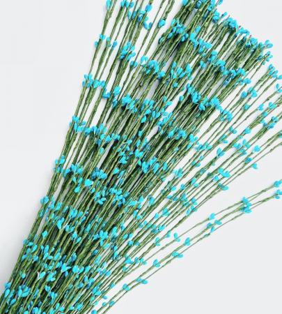 Гнучка гілочка з тичинками блакитні на зеленій проволці