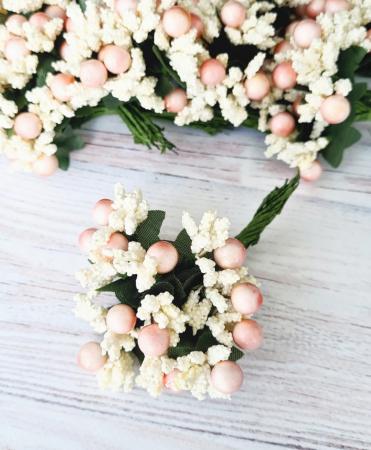 Добавка з тичинками та кульками персикова