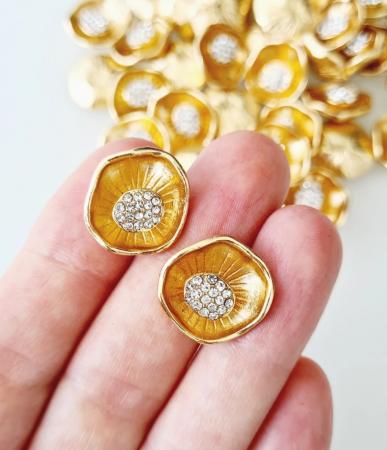 Стразова серединка