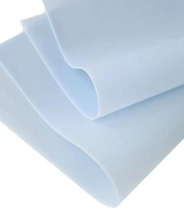 Вініл двосторонній, напівпрозорий, розмір 20х15см, світло блакитного кольору