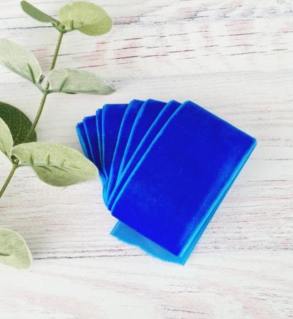 Оксамитова стрічка 4см синього електрик кольору