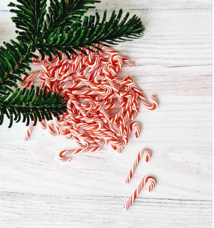 Льодяники, розмір 3х0,4см, біло червоного кольору 