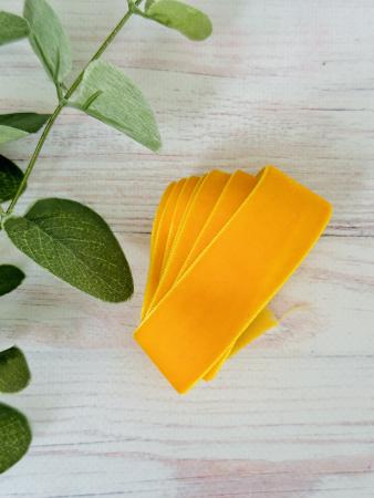 Оксамитова стрічка 2,5см кукурудзяного кольору