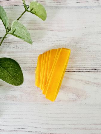 Оксамитова стрічка 1см кукурудзяного кольору