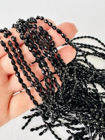 Кришталеві намистини 3х5мм (Капля) чорного кольору