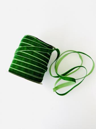 Оксамитова стрічка 1см зеленого кольору