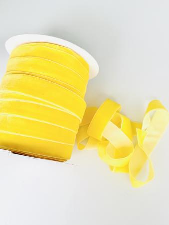 Оксамитова стрічка 2,5см жовтого кольору