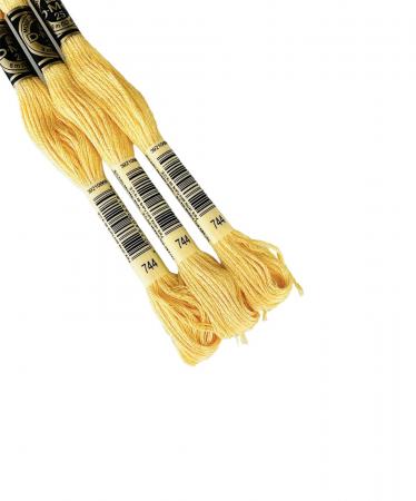 Нитки муліне DMC 744 (арт.117)