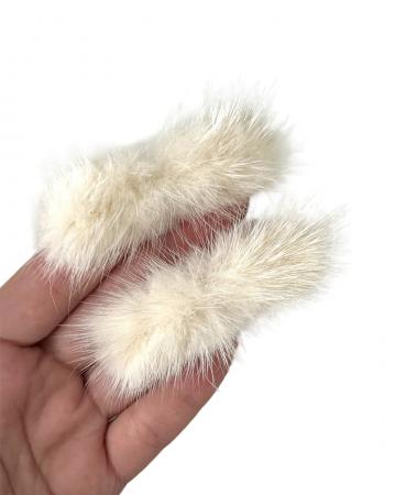 Хутряні полоски молочного кольору 3х7см