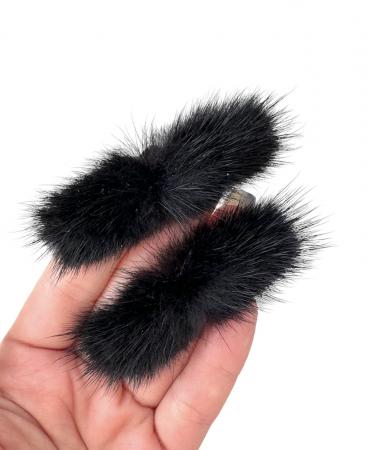 Хутряні полоски чорного кольору 3х7см