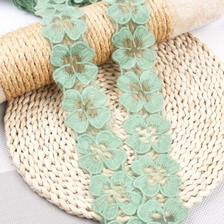 Квіти на фатині