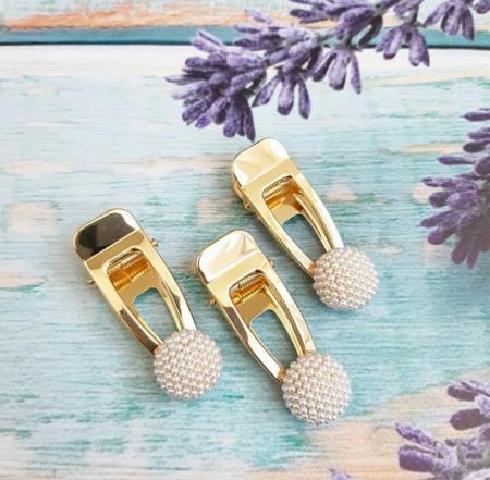 Крокодильчик з дрібними перлинами 6,5см золотого кольору